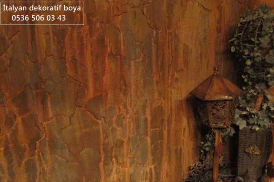 Duvarda dekoratif paslı boya